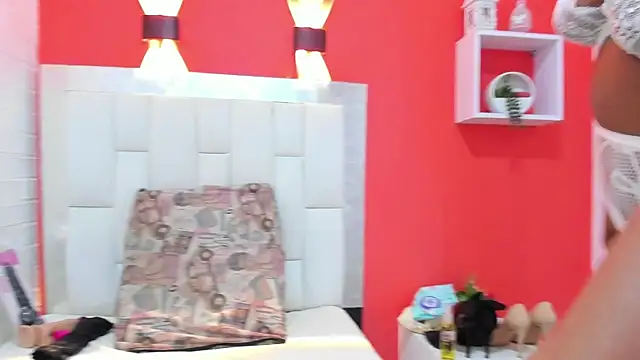 Kendal hot69  online show from 26, 2, 2026