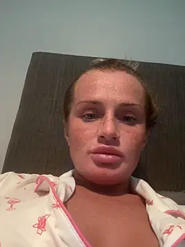 Snapshot of jadey19x chatting on 5, 5, 2026 jadey19x online show from 5, 5, 2026