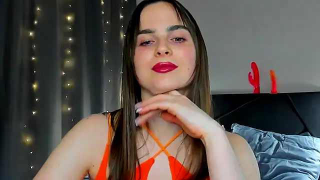 Snapshot of megann_fox2 chatting on 19, 4, 2026 megann fox2 online show from 19, 4, 2026