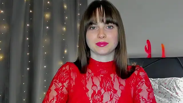 Snapshot of megann_fox2 chatting on 28, 4, 2026 megann fox2 online show from 28, 4, 2026