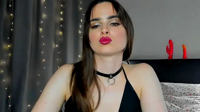 Snapshot of megann_fox2 chatting on 21, 5, 2026 megann fox2 online show from 21, 5, 2026