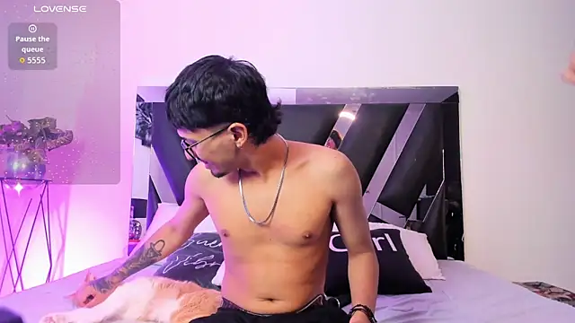 Mia Iron online show from 31, 3, 2026