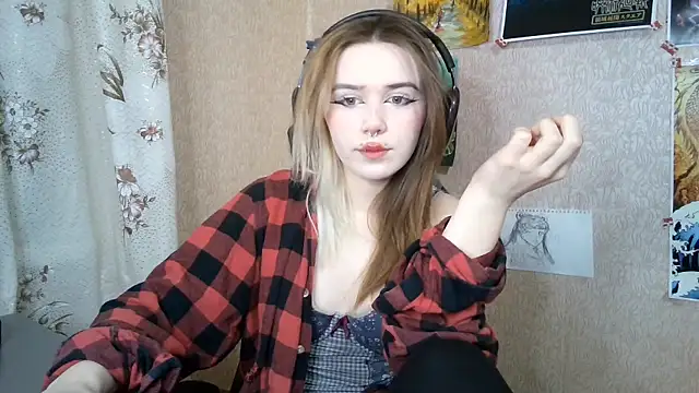 Snapshot of MilaTyan chatting on 21, 4, 2026 MilaTyan online show from 21, 4, 2026