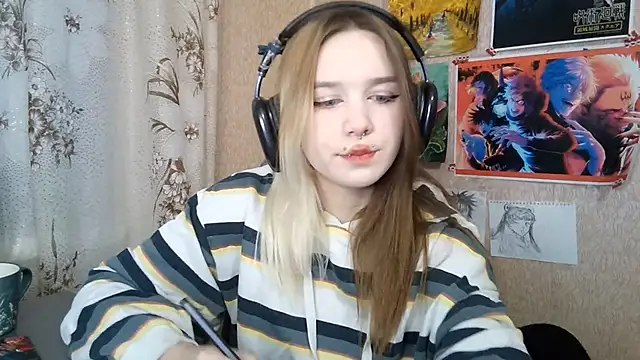 Snapshot of MilaTyan chatting on 24, 4, 2026 MilaTyan online show from 24, 4, 2026