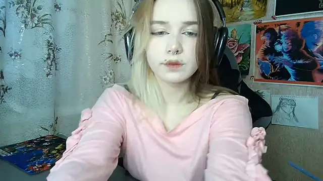 Snapshot of MilaTyan chatting on 27, 4, 2026 MilaTyan online show from 27, 4, 2026
