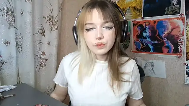 Snapshot of MilaTyan chatting on 28, 5, 2026 MilaTyan online show from 28, 5, 2026