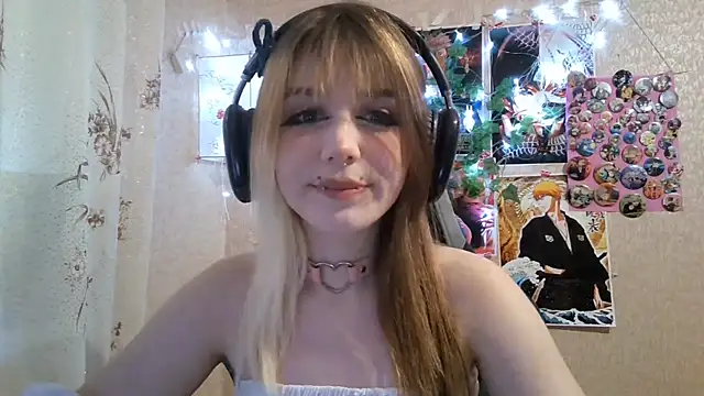 Snapshot of MilaTyan chatting on 17, 7, 2026 MilaTyan online show from 17, 7, 2026