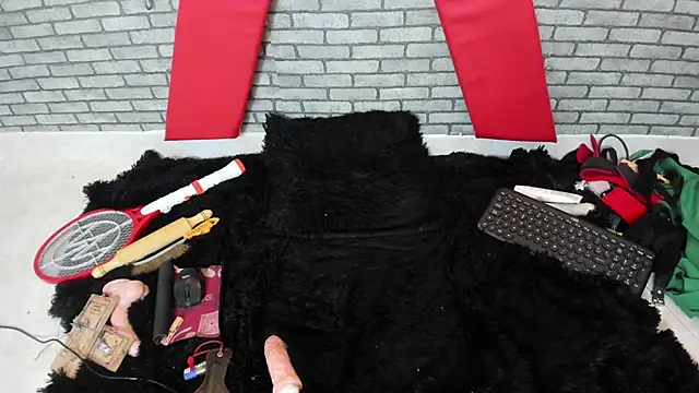 hillary bigbutt online show from 31, 5, 2026