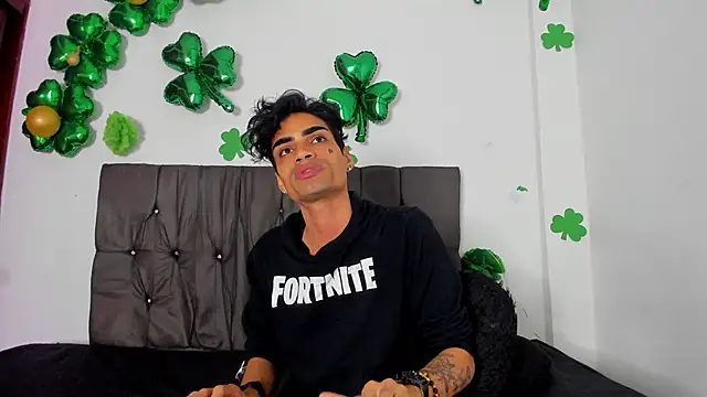 Gay Red Room online show from 13, 4, 2026