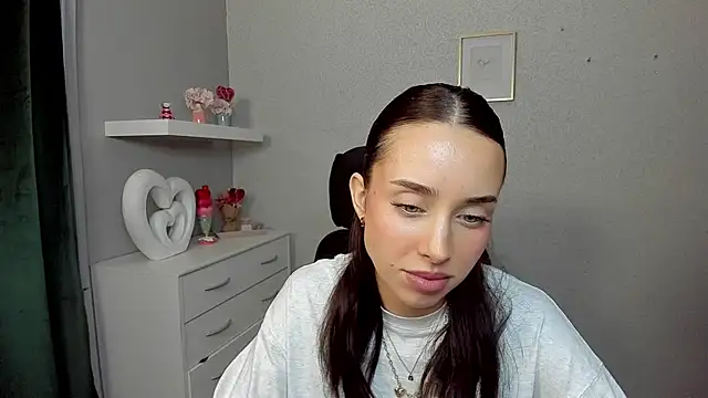 AdeleSolo online show from 9, 4, 2026