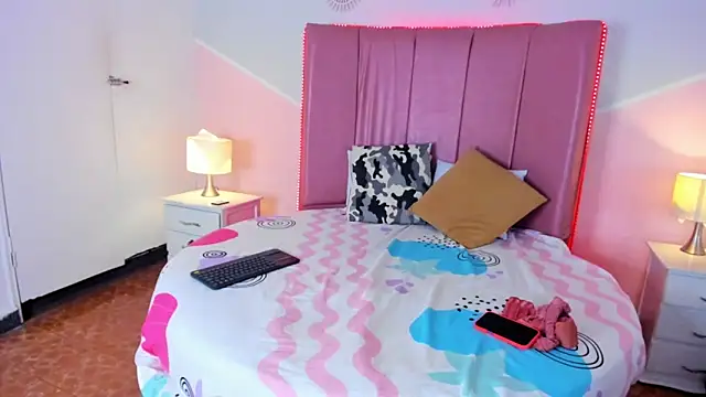  ashley thompson  online show from 21, 2, 2026