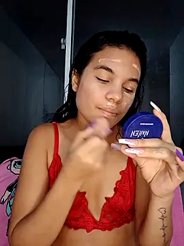 Snapshot of Little-Pussy19 chatting on 18, 2, 2026 Little-Pussy19 online show from 18, 2, 2026