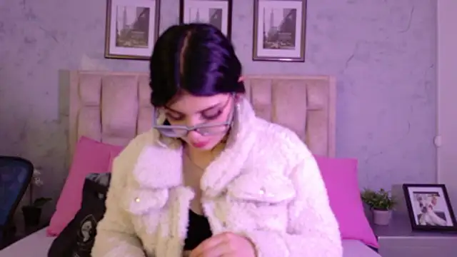 Snapshot of IsabellaRossi chatting on 14, 4, 2026 IsabellaRossi online show from 14, 4, 2026