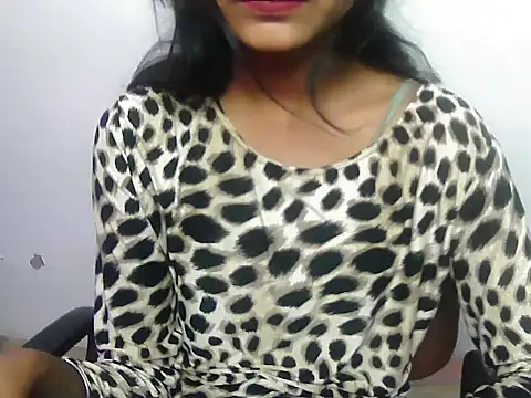 Snapshot of Hotsurbhi chatting on 13, 4, 2026 Hotsurbhi online show from 13, 4, 2026