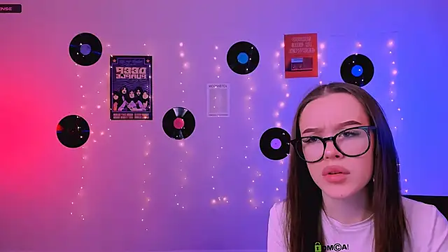 Snapshot of olivia_rage chatting on 24, 4, 2026 olivia rage online show from 24, 4, 2026