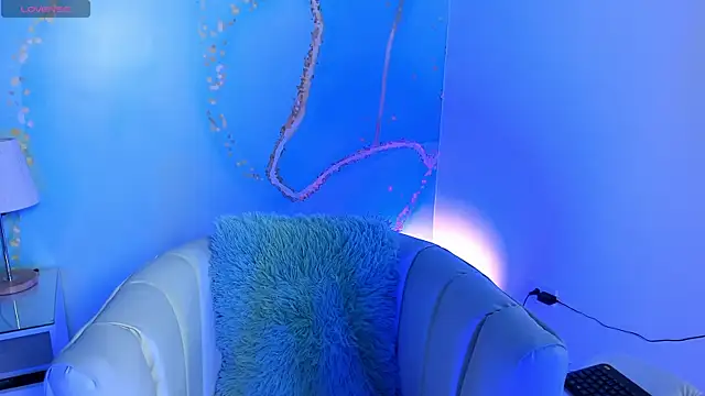 milkavelvett online show from 17, 4, 2026