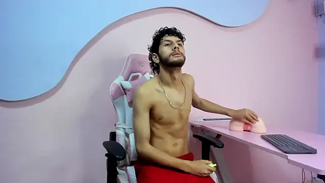 Snapshot of LuckySammer chatting on 23, 2, 2026 LuckySammer online show from 23, 2, 2026