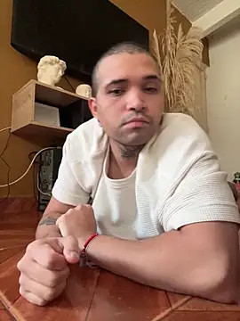 Snapshot of Simone026 chatting on 25, 2, 2026 Simone026 online show from 25, 2, 2026