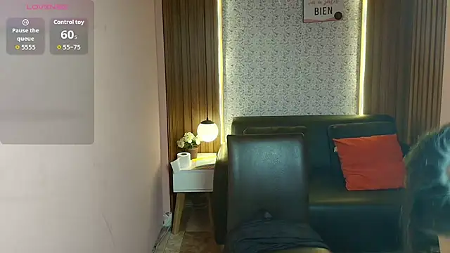 MoriahStorm online show from 15, 7, 2026