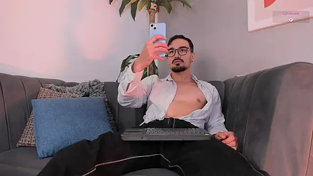 Snapshot of SavageCross1 chatting on 24, 2, 2026 SavageCross1 online show from 24, 2, 2026