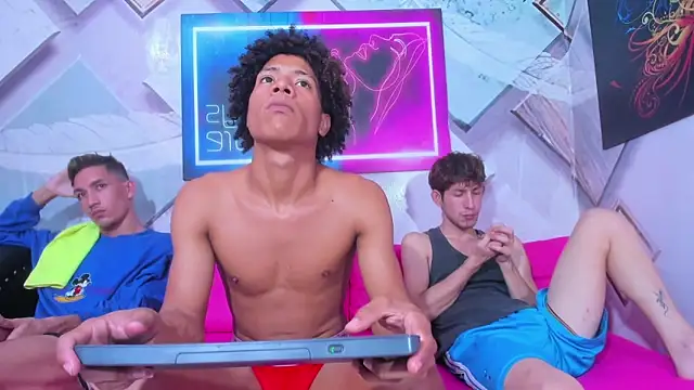 Snapshot of Spicy_guys chatting on 11, 3, 2026 Spicy guys online show from 11, 3, 2026