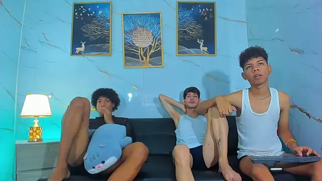 Snapshot of Spicy_guys chatting on 5, 4, 2026 Spicy guys online show from 5, 4, 2026