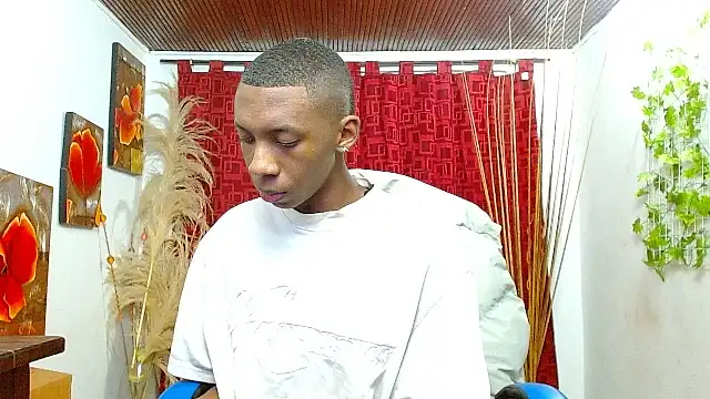 Snapshot of milo018 chatting on 24, 2, 2026 milo018 online show from 24, 2, 2026