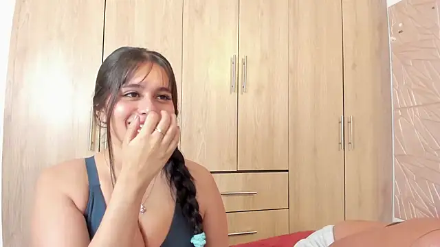 Tifqueen online show from 15, 4, 2026