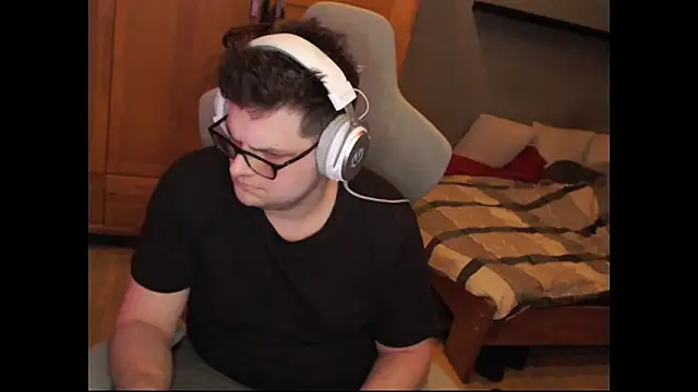 Snapshot of Whyteshadow4235 chatting on 23, 2, 2026 Whyteshadow4235 online show from 23, 2, 2026