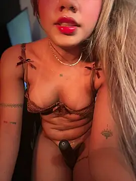 Snapshot of Dulce_Sofi_ chatting on 11, 4, 2026 Dulce Sofi online show from 11, 4, 2026