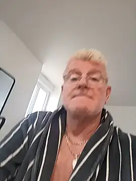 Snapshot of olivbisoumis chatting on 18, 2, 2026 olivbisoumis online show from 18, 2, 2026