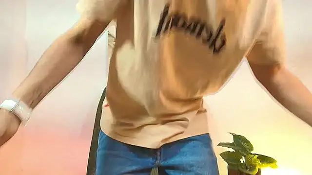 Eliassalvatore  online show from 23, 5, 2026