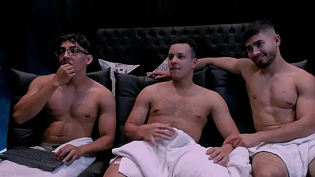 sexy friendss online show from 18, 2, 2026