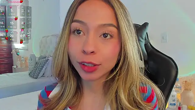 Snapshot of LuuluBerry chatting on 1, 3, 2026 LuuluBerry online show from 1, 3, 2026