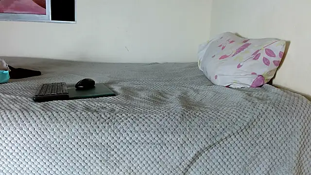 valkahot20 online show from 10, 3, 2026