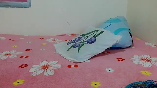 valkahot20 online show from 12, 4, 2026