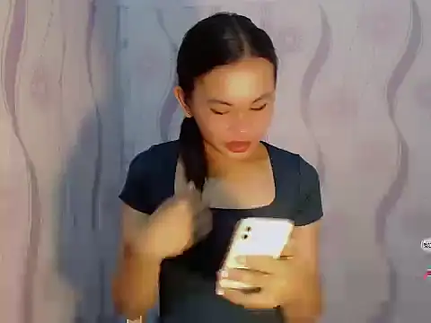 Snapshot of Sofia_Sweetheart18 chatting on 3, 3, 2026 Sofia Sweetheart18 online show from 3, 3, 2026