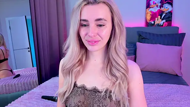 Snapshot of Rossy_X chatting on 8, 6, 2026 Rossy X online show from 8, 6, 2026