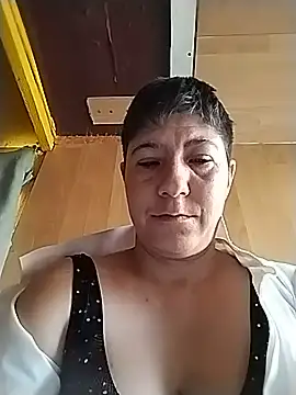 JuliaRobinson online show from 17, 5, 2026