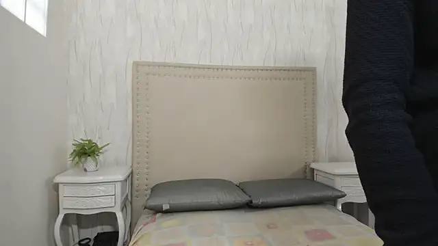 FernandaAvilax online show from 4, 3, 2026