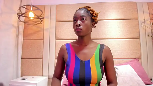 Snapshot of DulceOrtiz chatting on 27, 2, 2026 DulceOrtiz online show from 27, 2, 2026