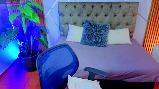 SophyAdams online show from 23, 2, 2026