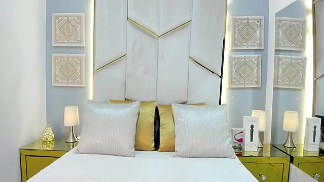 KarinaaCoxx online show from 15, 4, 2026