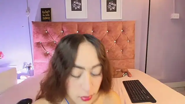 Snapshot of lilirousee chatting on 29, 5, 2026 lilirousee online show from 29, 5, 2026