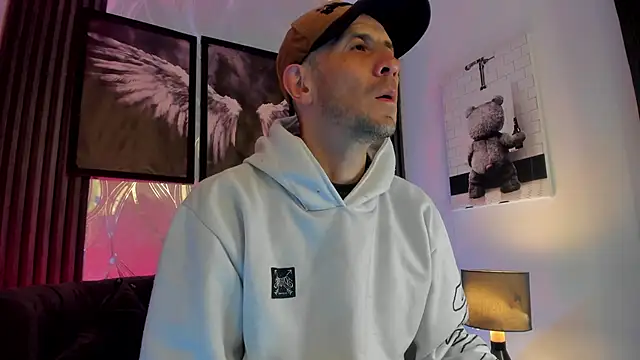 Snapshot of Milanwhite_ chatting on 25, 2, 2026 Milanwhite online show from 25, 2, 2026