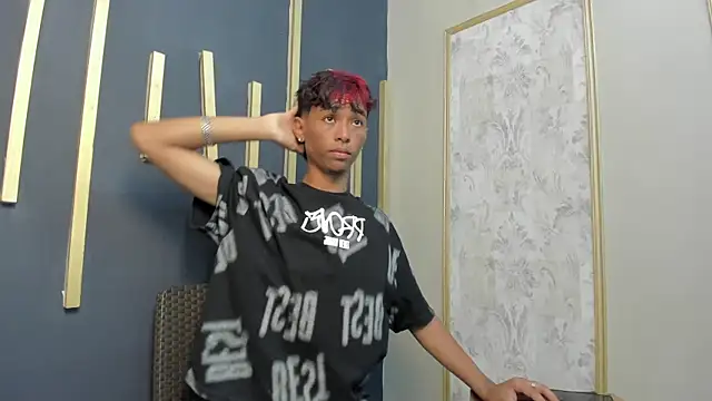 Snapshot of Little_Twink19x chatting on 23, 2, 2026 Little Twink19x online show from 23, 2, 2026