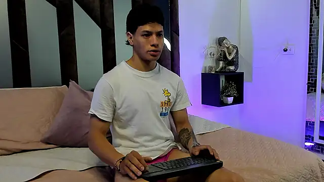 Snapshot of TonyPetrovjs chatting on 1, 3, 2026 TonyPetrovjs online show from 1, 3, 2026