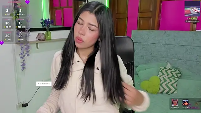 Aysha winxs online show from 4, 4, 2026