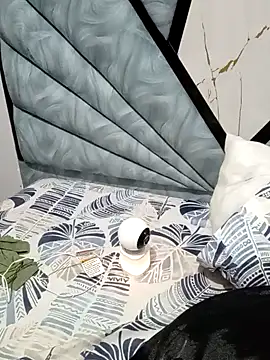 sara cute so online show from 13, 4, 2026