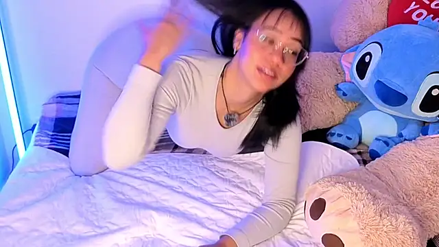 Snapshot of AriaKyle chatting on 14, 4, 2026 AriaKyle online show from 14, 4, 2026